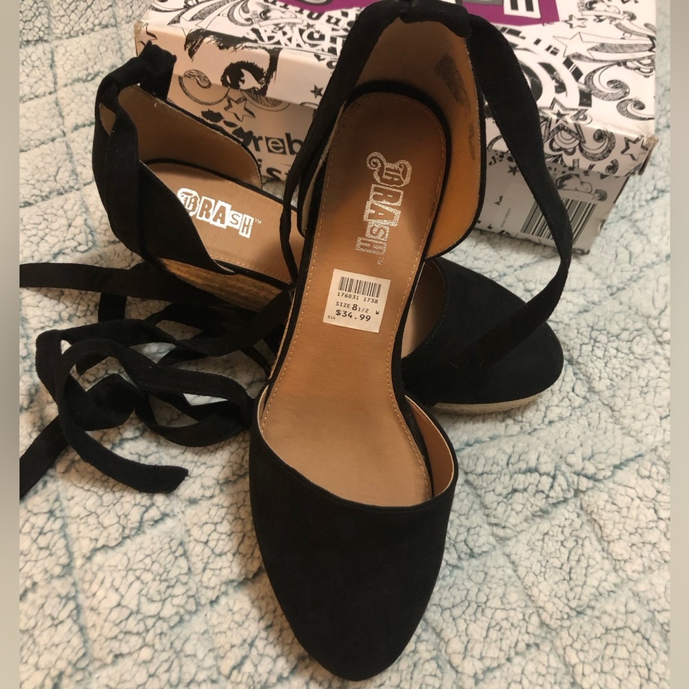 Brash Black Faux Suede Espadrilles - Size 8 1/2 WIDE WIDTH